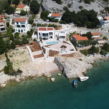 Marim Villa *