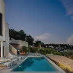Marim Villa *