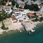 Marim Villa *